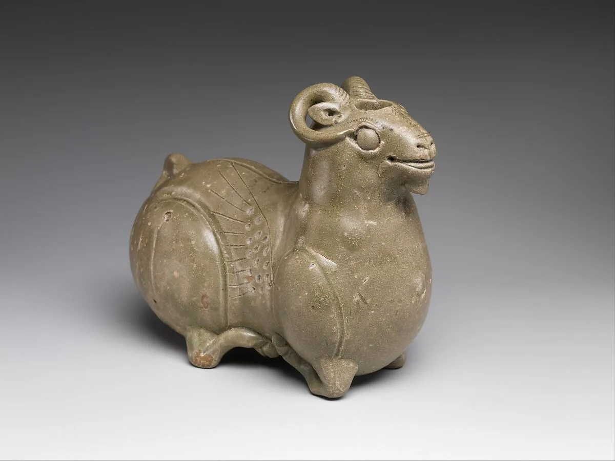 六朝 越窯青瓷臥羊|Vessel in the shape of a kneeling ram — Unknown