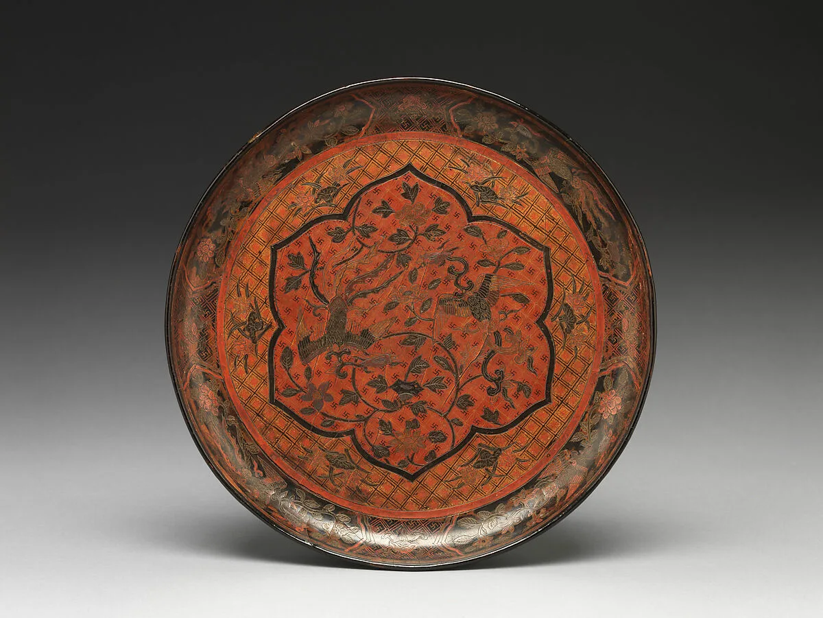 明萬曆 填漆戧金鳳穿花紋盤|Dish with phoenixes among flowers — Unknown