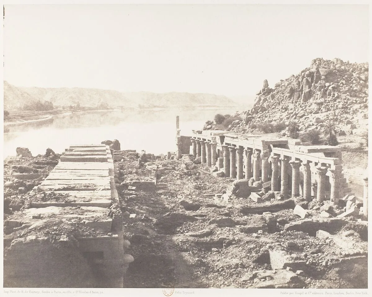 Ile de Fîleh (Philæ), Vue Génèrale Prise du Point I, Sur La Plateforme du Pylône — Félix Teynard|Imprimerie Photographique de H. de Fonteny et Cie