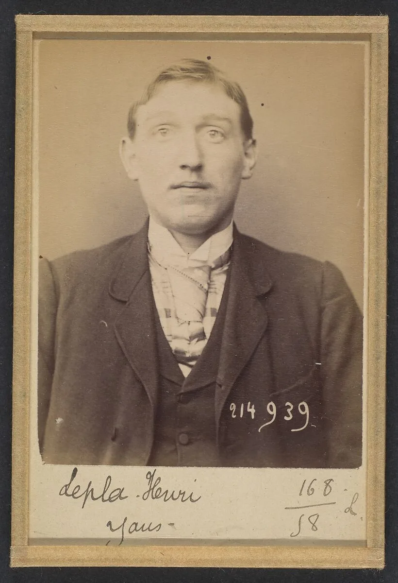 Lepla. Henri, Florimond. 25 ans, né à Gand (Belgique). Anarchiste. 1/3/94. — Alphonse Bertillon