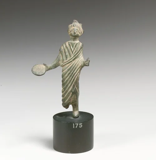 Statuette of a man