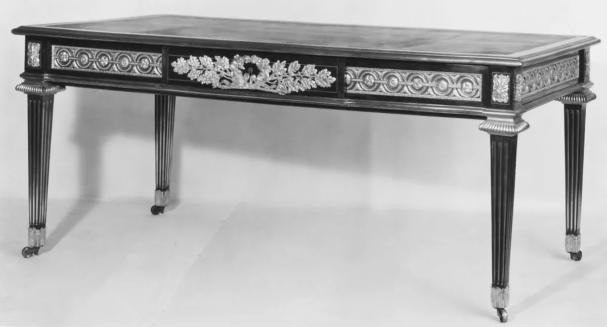 Writing table (bureau plat) — Jean-François Leleu
