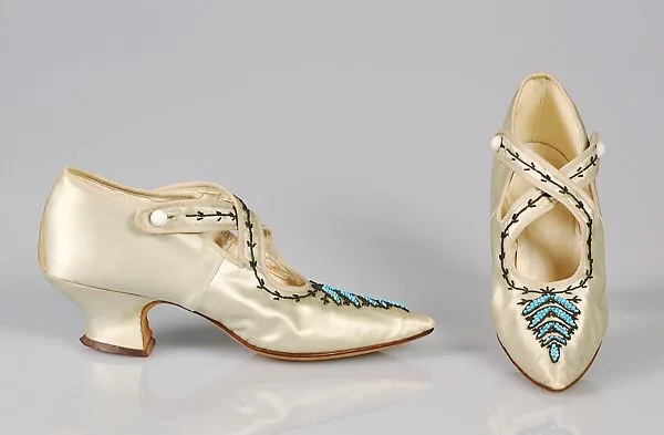Evening shoes — Unknown