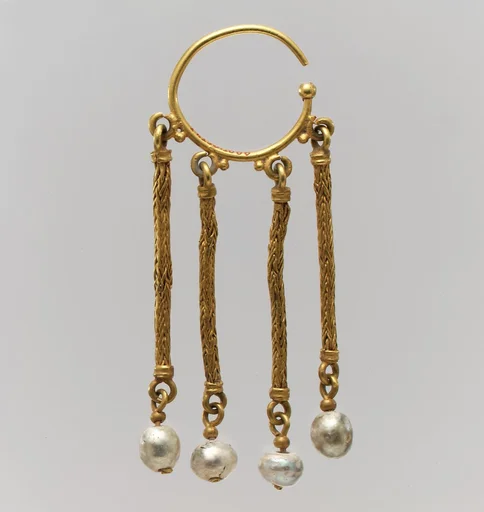 Earring (one of a pair)