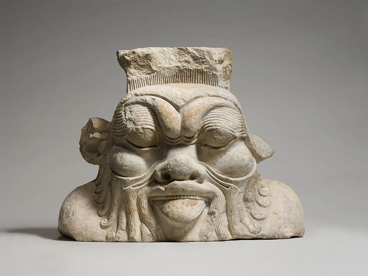 Column Capital in the form of a Bes-image — Unknown