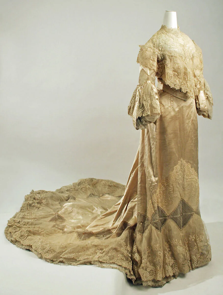 Wedding ensemble — Unknown