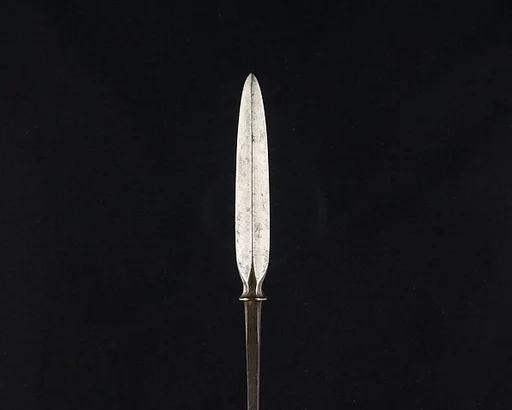 Arrowhead (<i>Yanone</i>)
