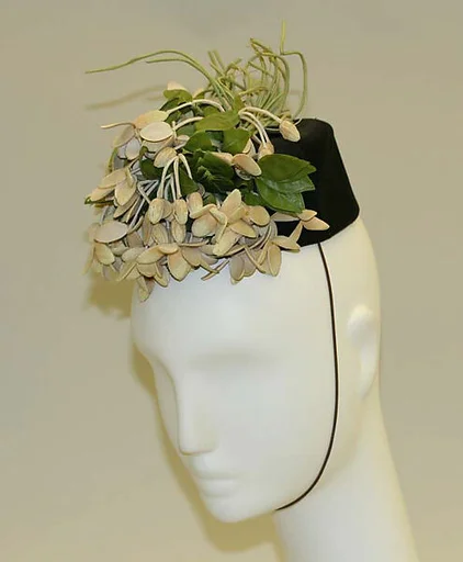 Pillbox hat