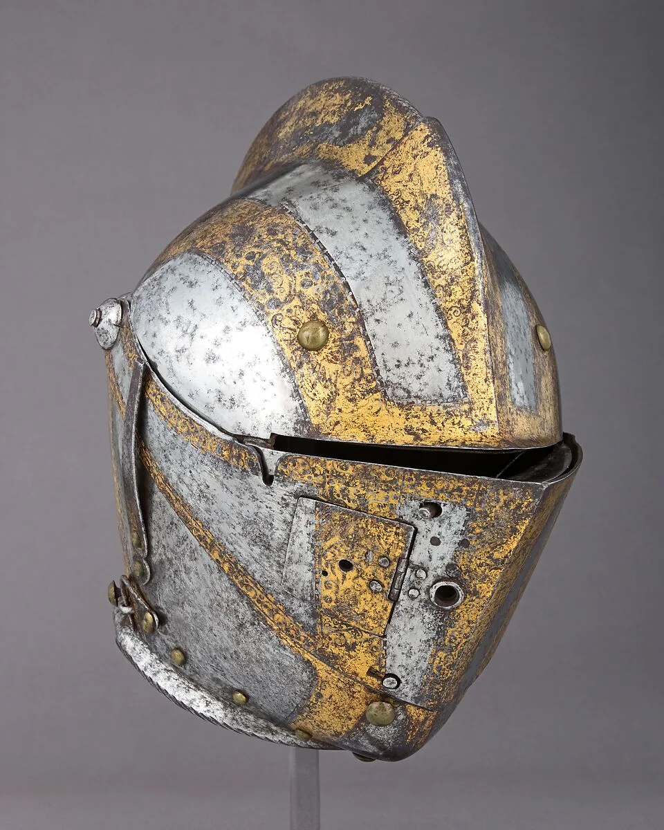 Close Helmet for the Tilt — Unknown