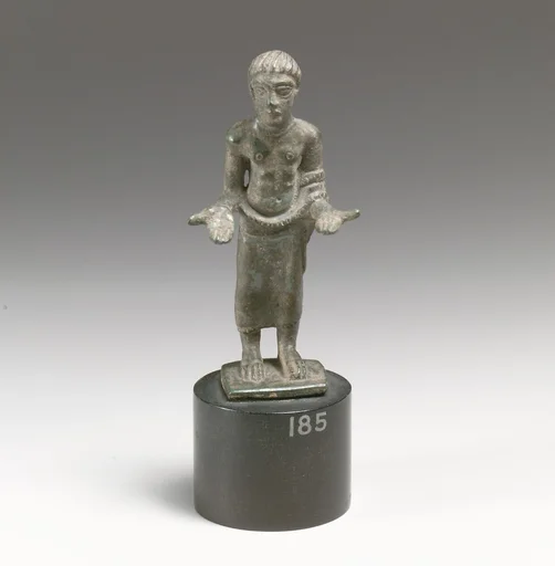 Statuette of a man