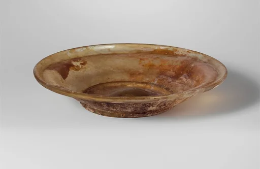 Glass dish