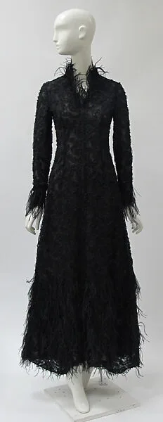 Evening dress — Oscar de la Renta|Oscar de la Renta, LLC.