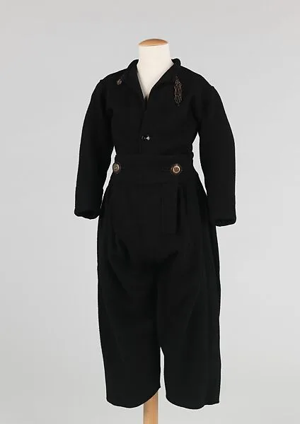 Suit — Unknown