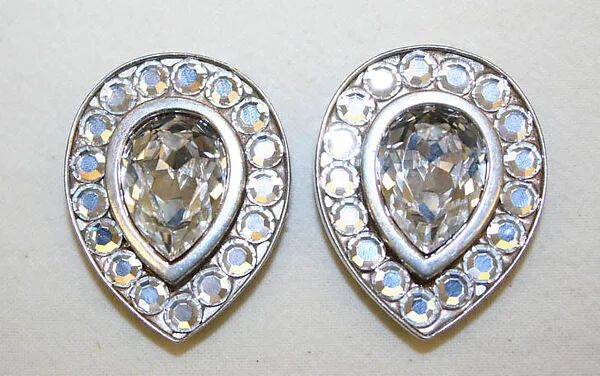 Shoe clips — Tess Sholom|James Galanos