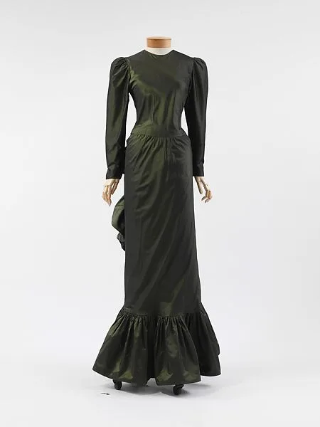 Evening dress — Oscar de la Renta|Oscar de la Renta, LLC.