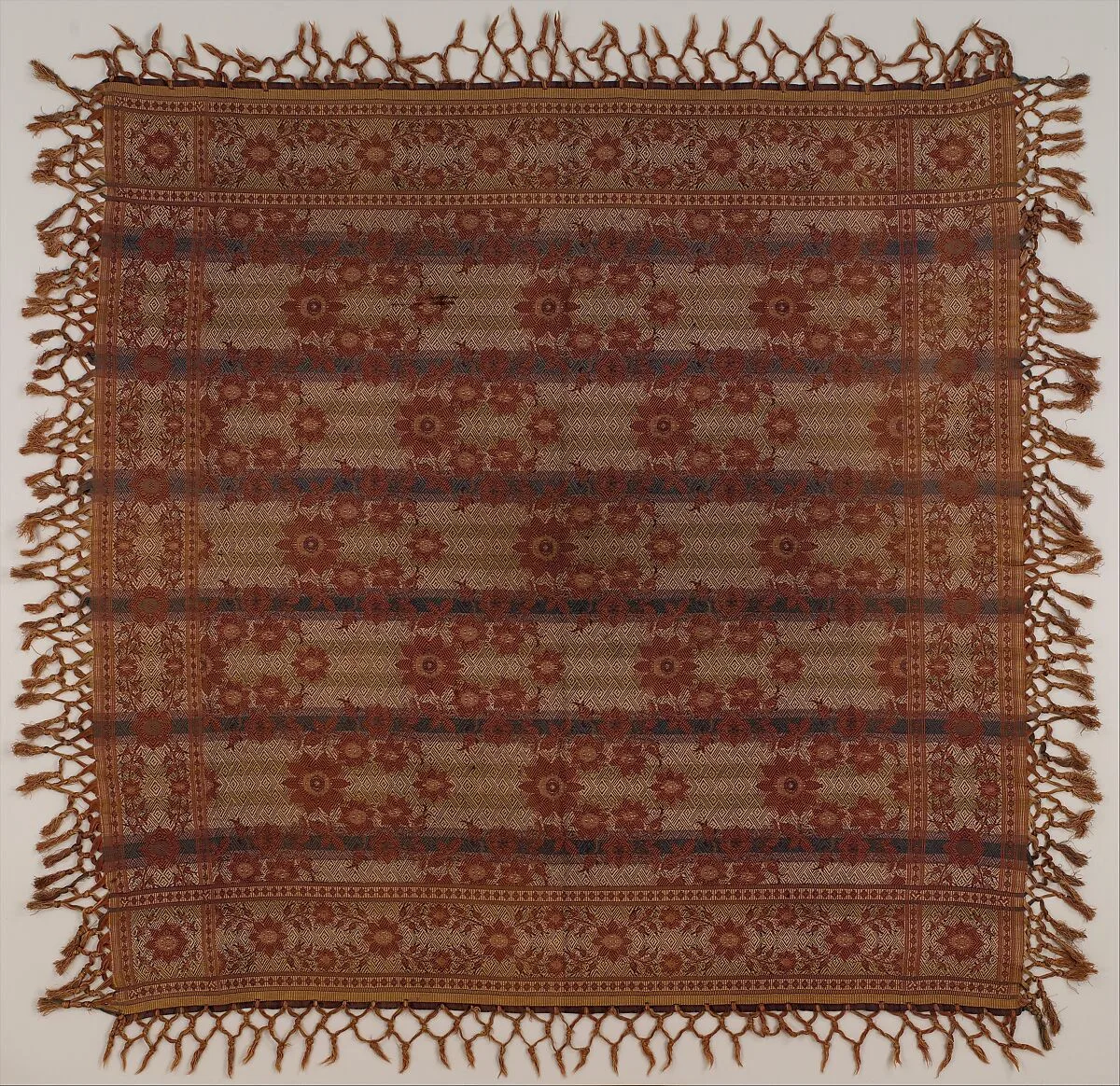 Table cover with fringe — Unknown