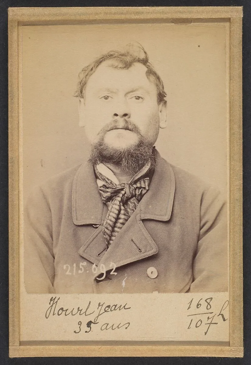 Hourt. Jean. 34 (ou 35) ans, né à Reims (Marne). Menuisier. Anarchiste. 4/3/94. — Alphonse Bertillon