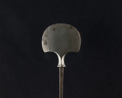 Arrowhead (<i>Yanone</i>)