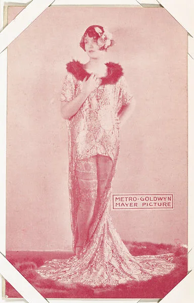 Actress in gown (W423) — Unknown