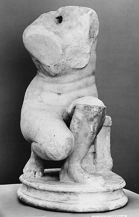 Marble statue of a crouching Aphrodite — Unknown