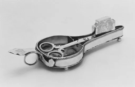 Snuffers and tray
