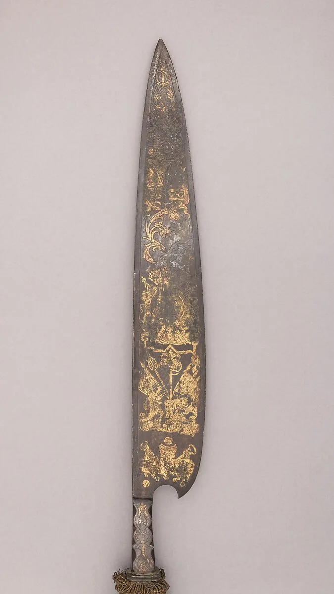 Staff Weapon — Unknown