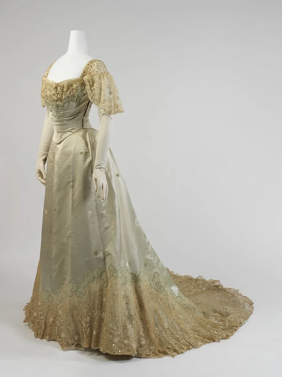 Evening dress — House of Worth