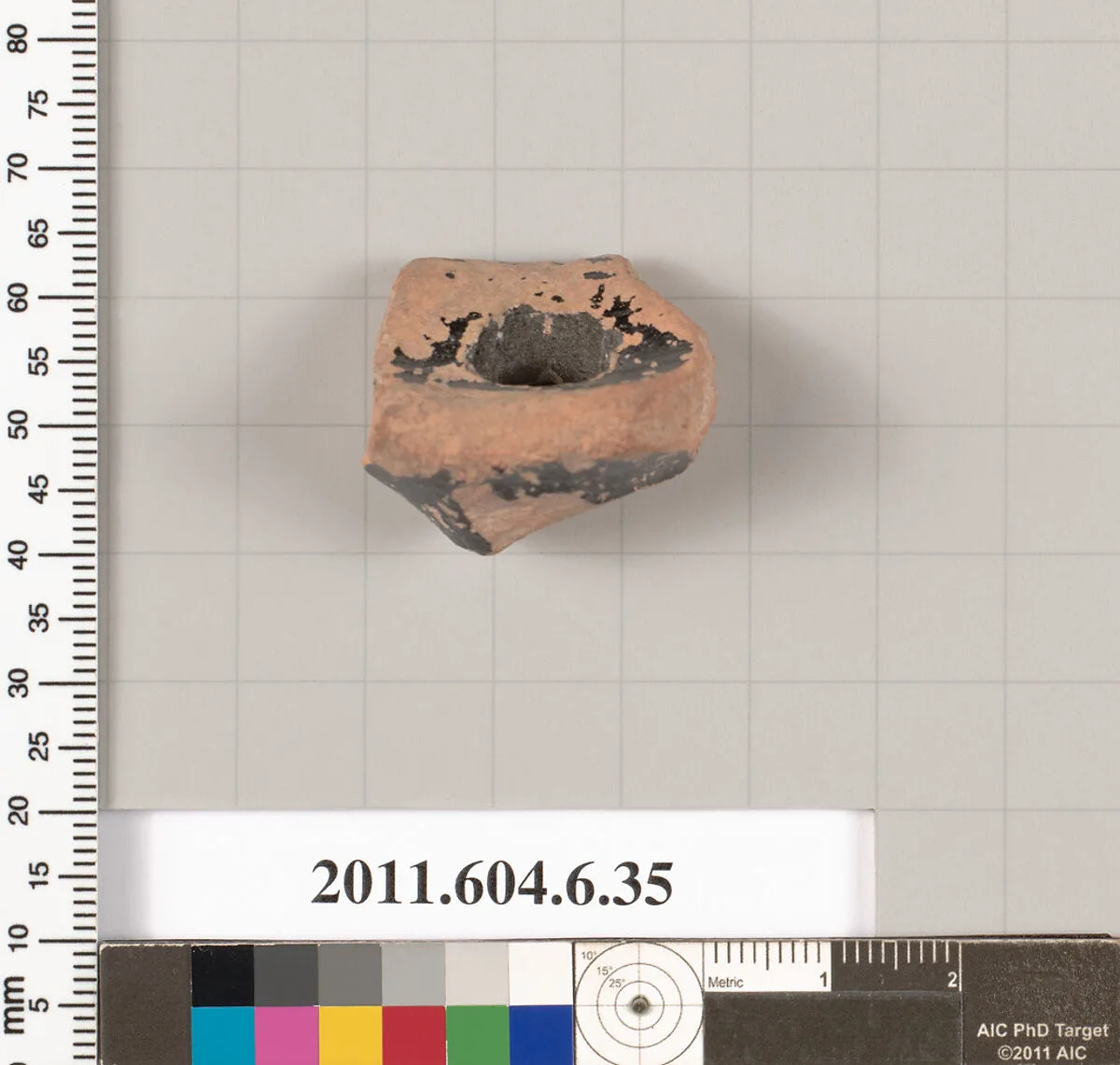 Terracotta fragment of an undetermined shape — Unknown