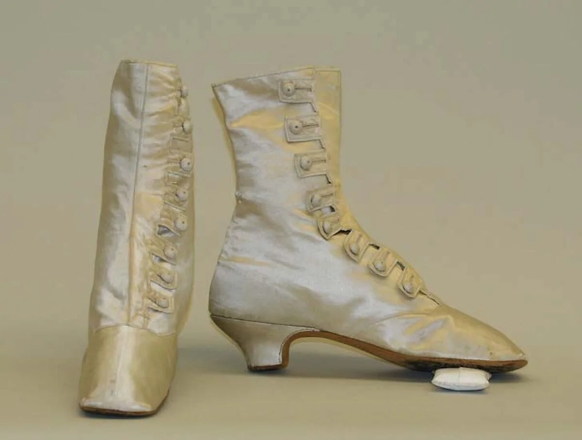 Wedding boots — Unknown