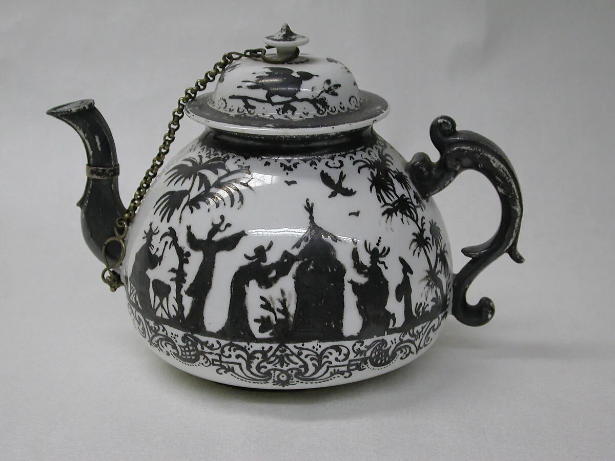 Teapot (part of a service) — Meissen Manufactory