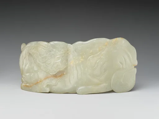 明　玉雕異獸飾件|Carving with mythical beast