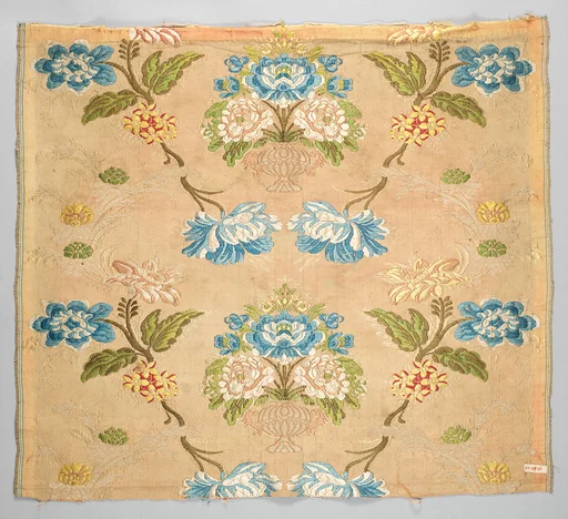 Furnishing silk