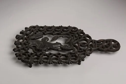Trivet