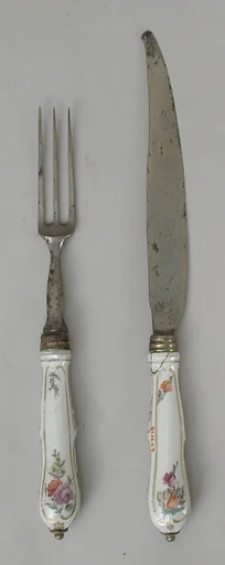 Table knife and fork