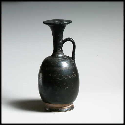 Squat lekythos