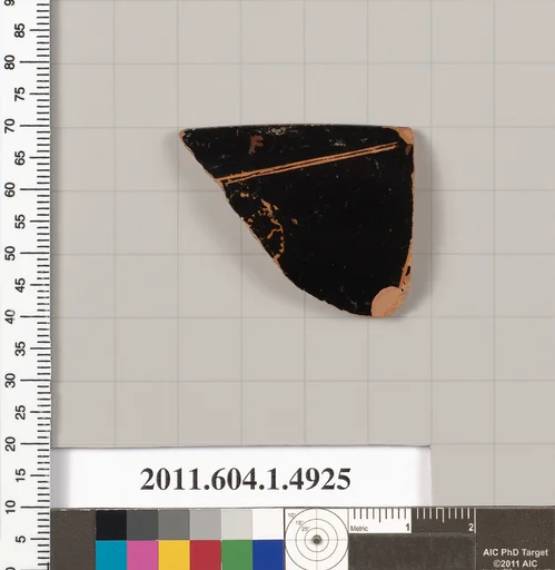Terracotta rim fragment of a kylix (drinking cup)