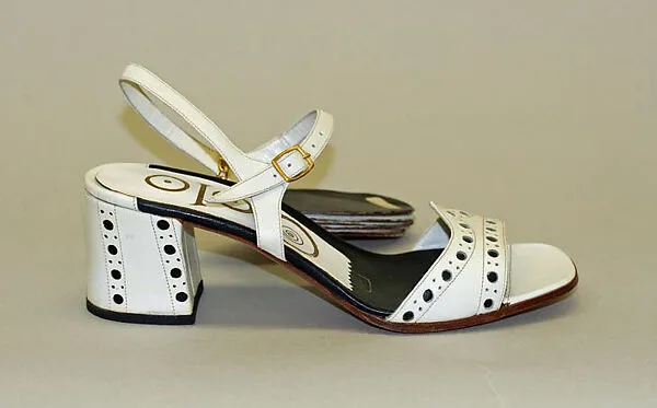 Sandals — Golo Footwear Corporation