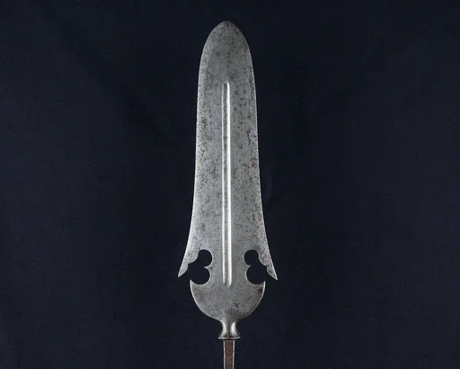 Arrowhead (<i>Yanone</i>)