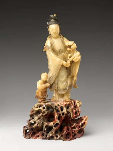 清  壽山石雕觀音與善財童子|Bodhisattva Guanyin and attendant Sudhana
