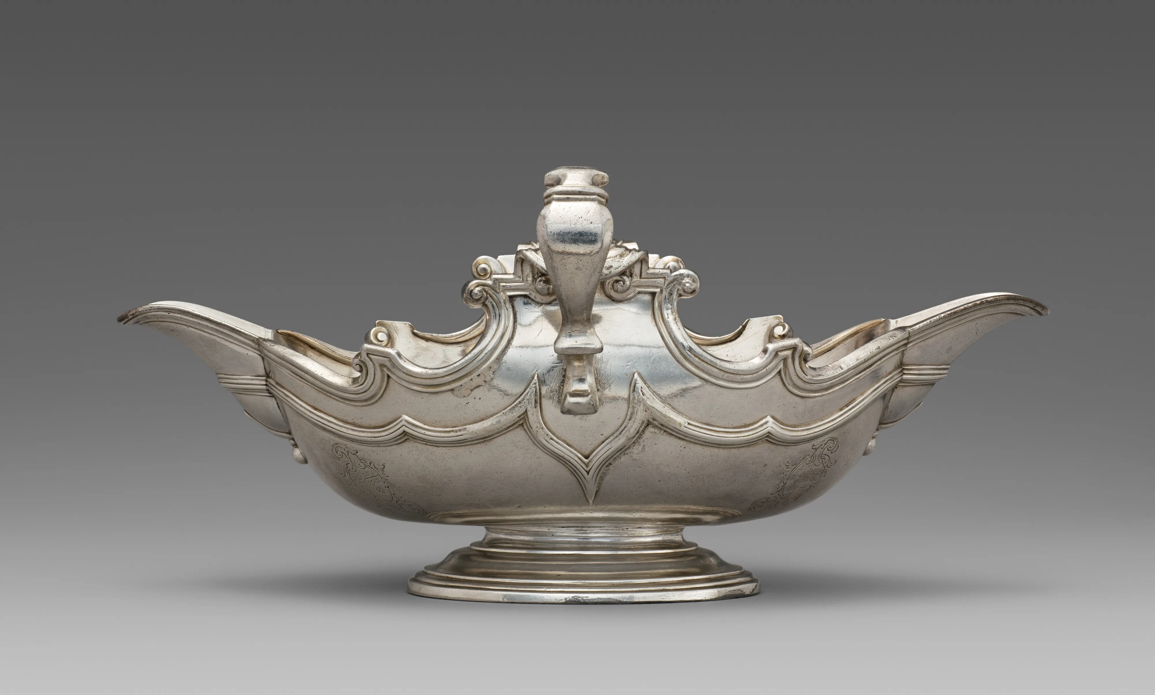 Sauceboat (one of a pair) — Paul de Lamerie