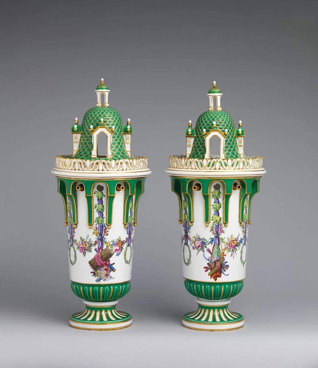 Vase with cover (Vase en tour) (one of a pair) — Sèvres Manufactory