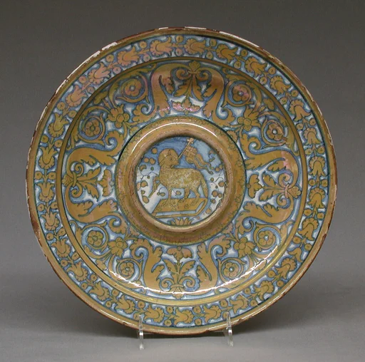 Dish for an ewer