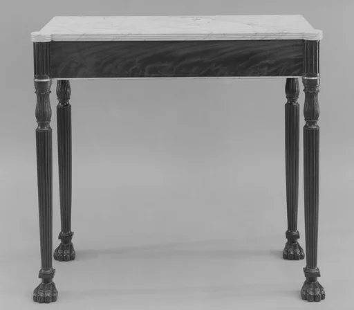 Pier table