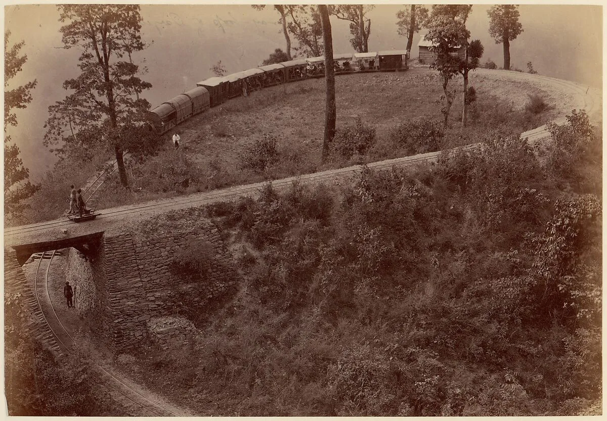Railway-Loop of Darjeeling Road — Unknown