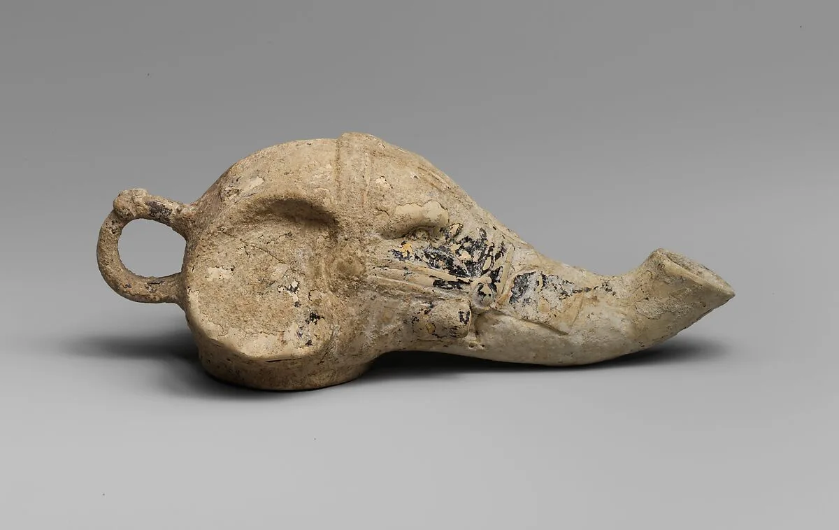 Terracotta lamp in the form of an elephant's head — Unknown