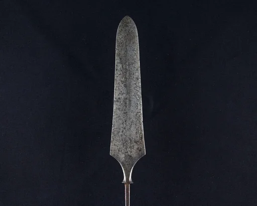 Arrowhead (<i>Yanone</i>)