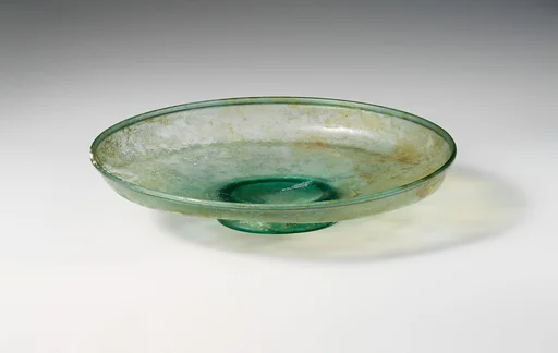 Glass dish