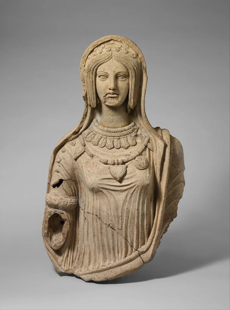 Terracotta statue of a young woman — Unknown
