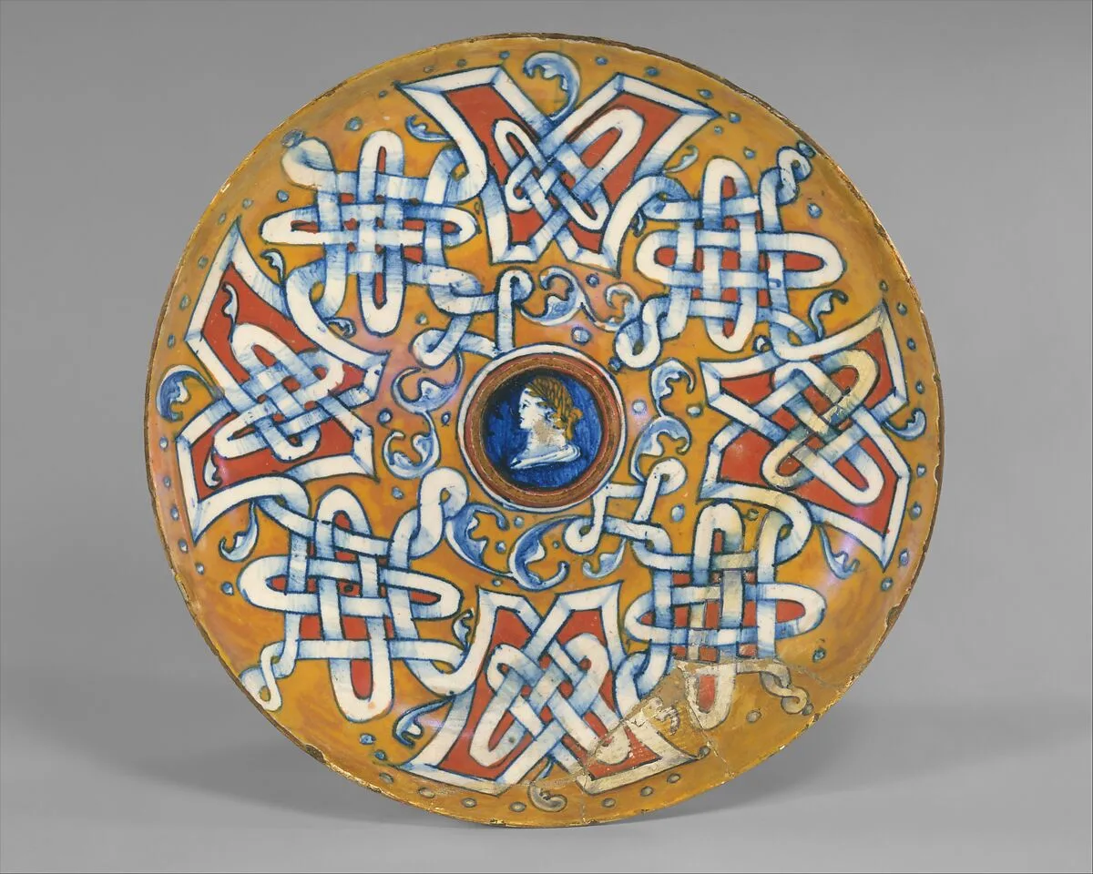 Dish (coppa umbonata) — Unknown
