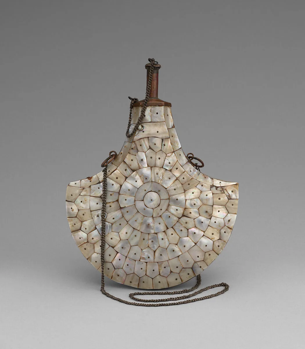Powder flask — Unknown